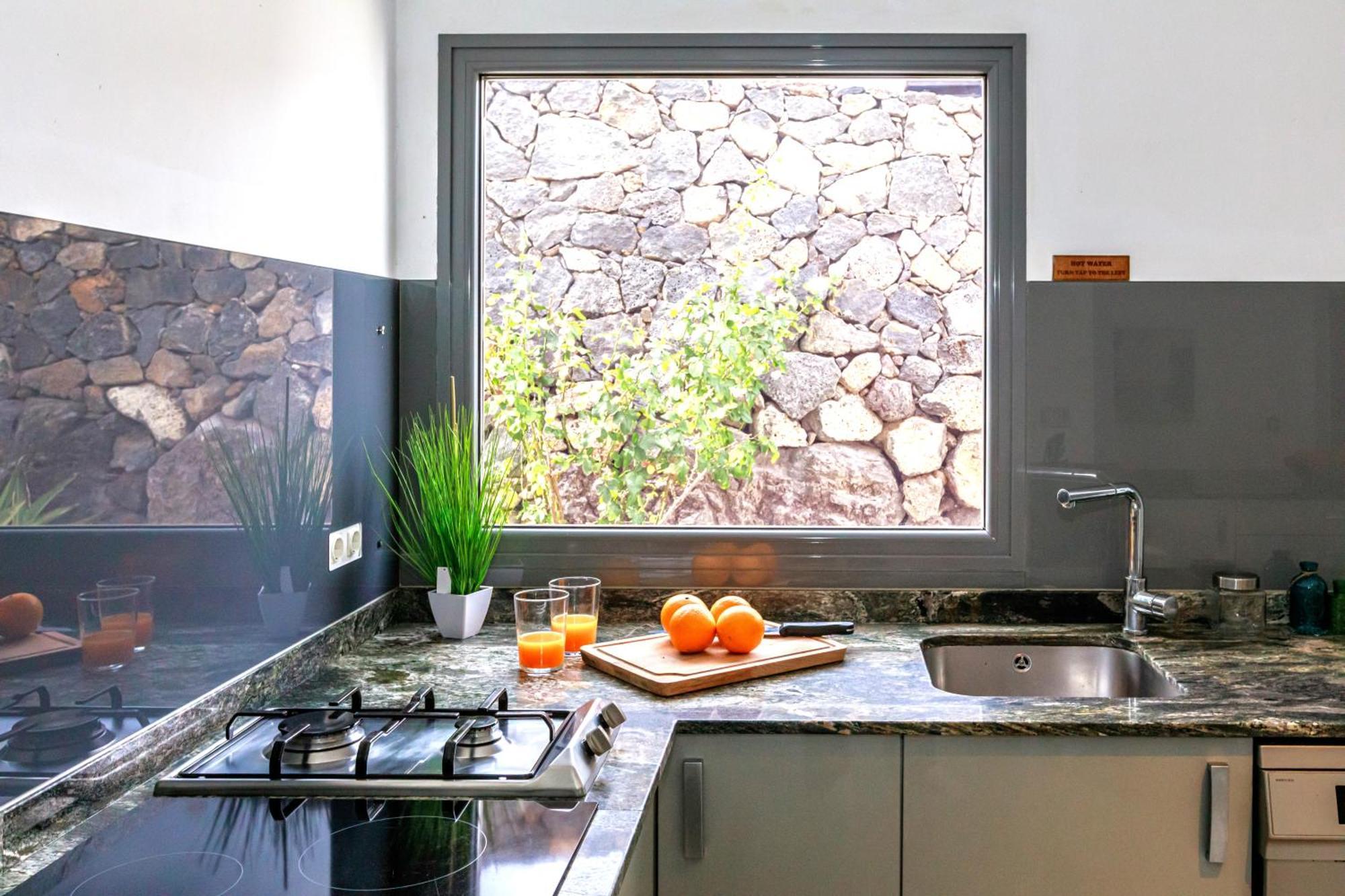 Luxus Villa Mit 5 Schlafzimmern, Heated Pool, Ps4, Fitnessraum Tabayesco Εξωτερικό φωτογραφία